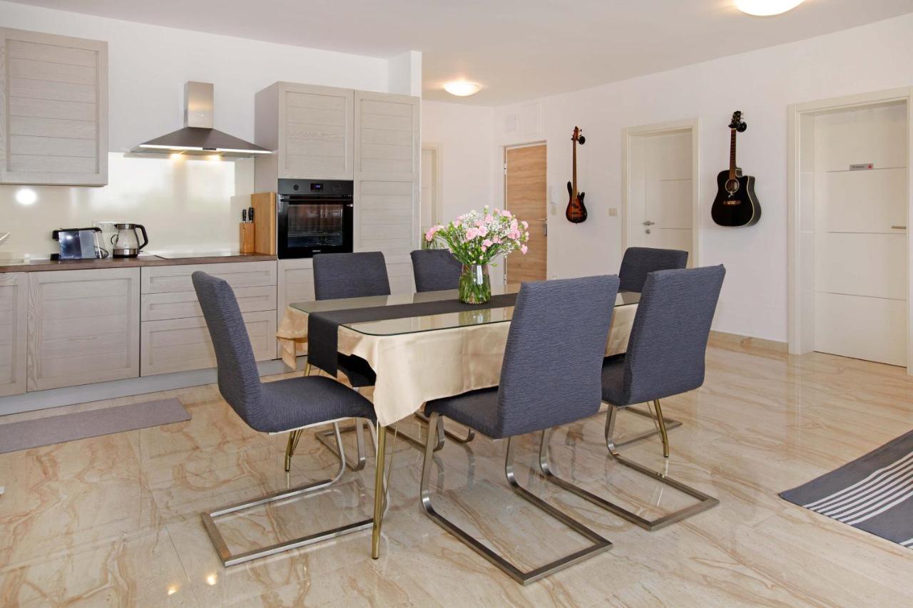 Modern 2-Bed Apt, Late Check In Available Split Eksteriør billede